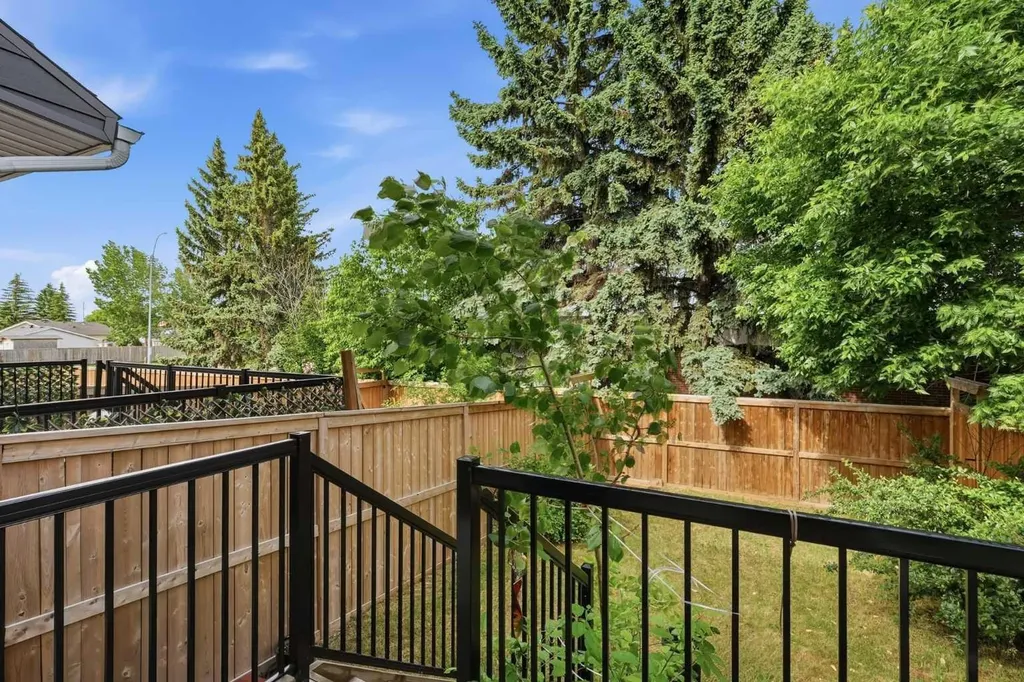 80 Abberfield Court NE Calgary AB T2A 7N4