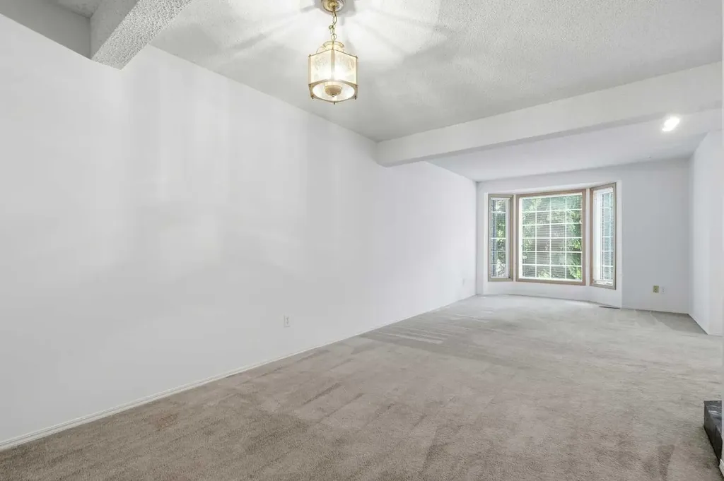 80 Abberfield Court NE Calgary AB T2A 7N4