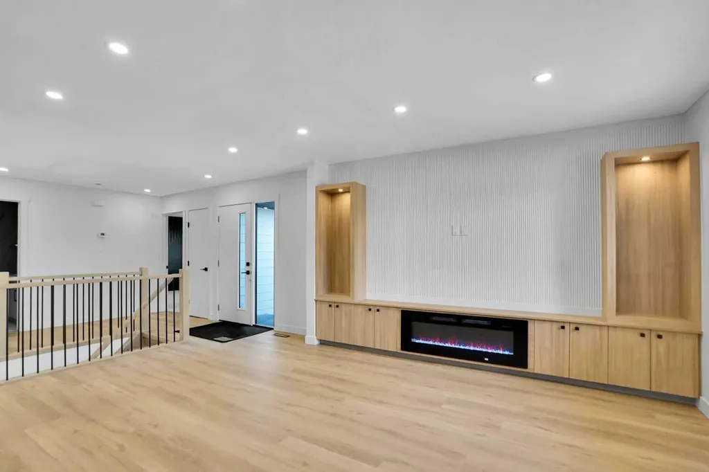 77 Ferncliff Crescent SE Calgary AB T2H 0V5