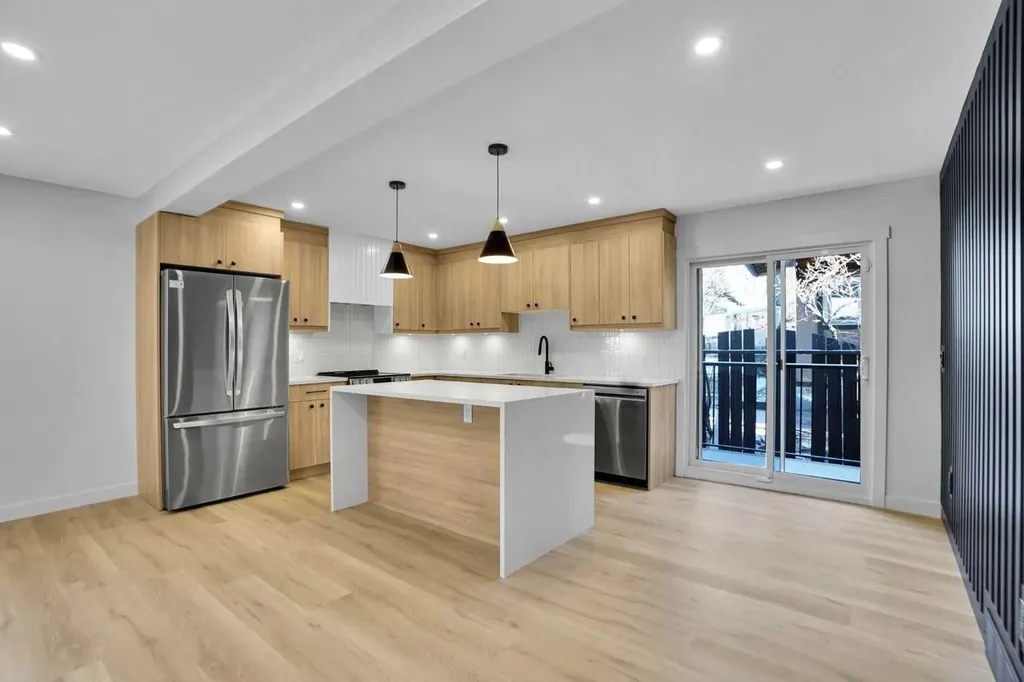 77 Ferncliff Crescent SE Calgary AB T2H 0V5