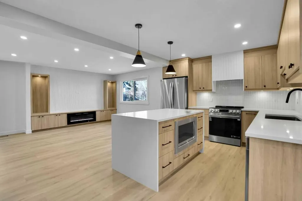 77 Ferncliff Crescent SE Calgary AB T2H 0V5