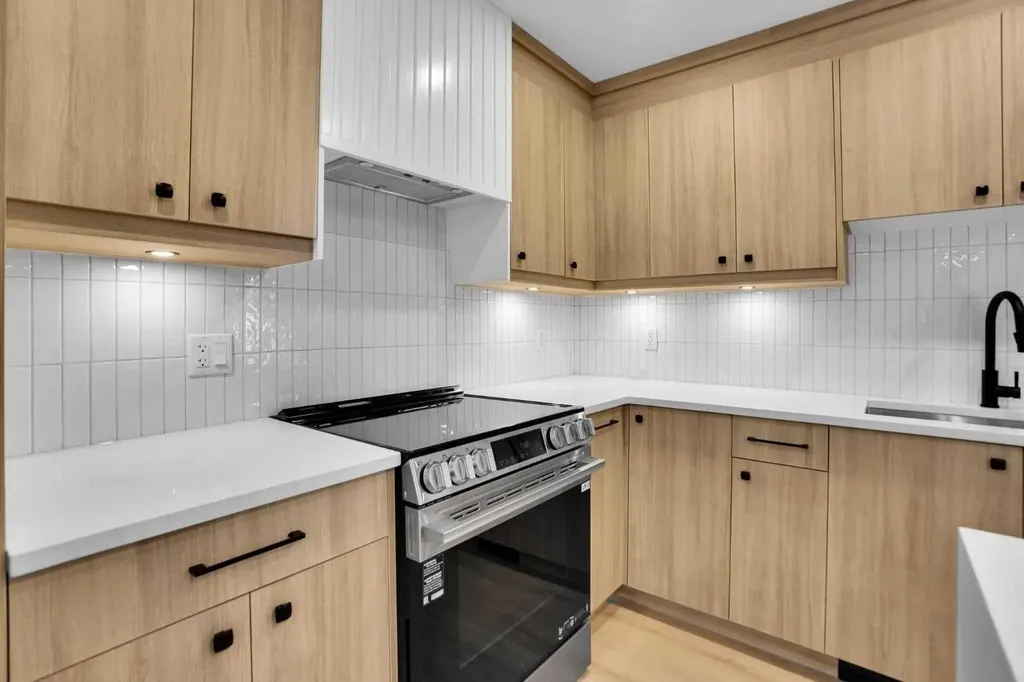 77 Ferncliff Crescent SE Calgary AB T2H 0V5