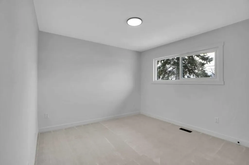 77 Ferncliff Crescent SE Calgary AB T2H 0V5