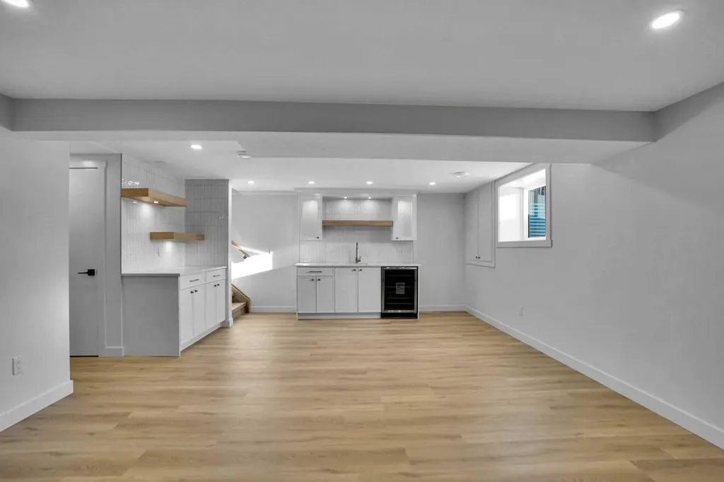 77 Ferncliff Crescent SE Calgary AB T2H 0V5