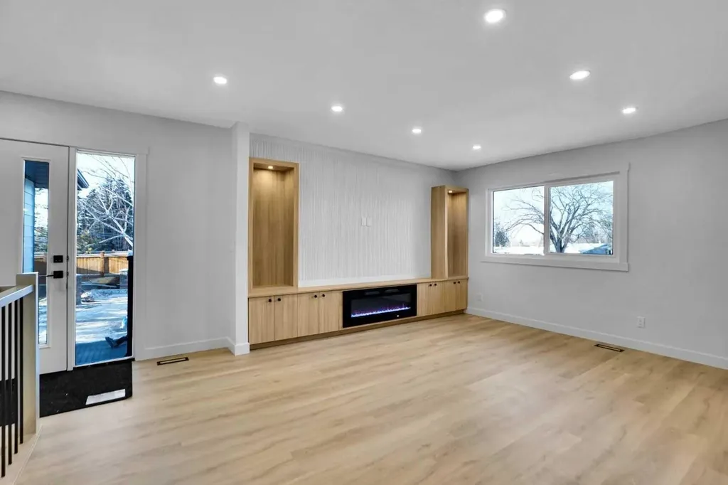 77 Ferncliff Crescent SE Calgary AB T2H 0V5
