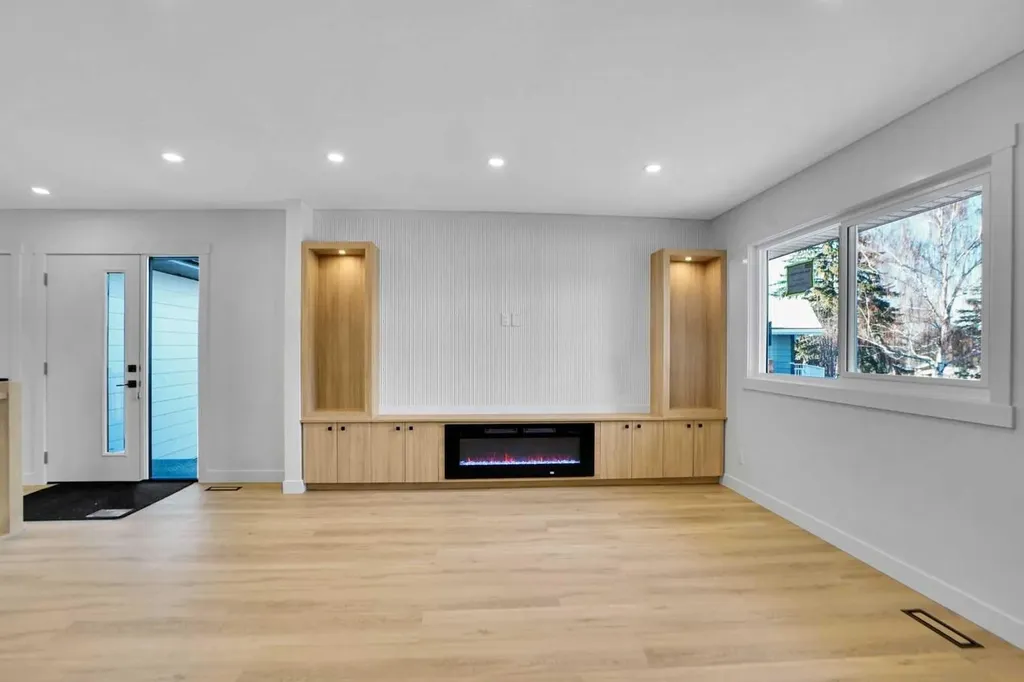 77 Ferncliff Crescent SE Calgary AB T2H 0V5