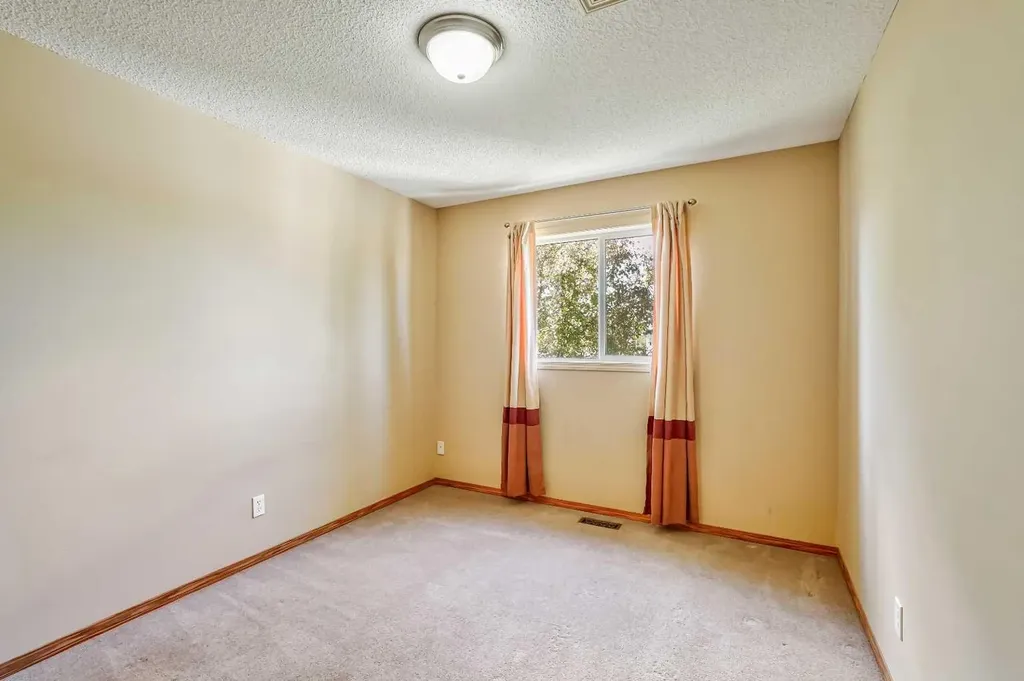236 Covepark Close NE Calgary AB T3K 5R3