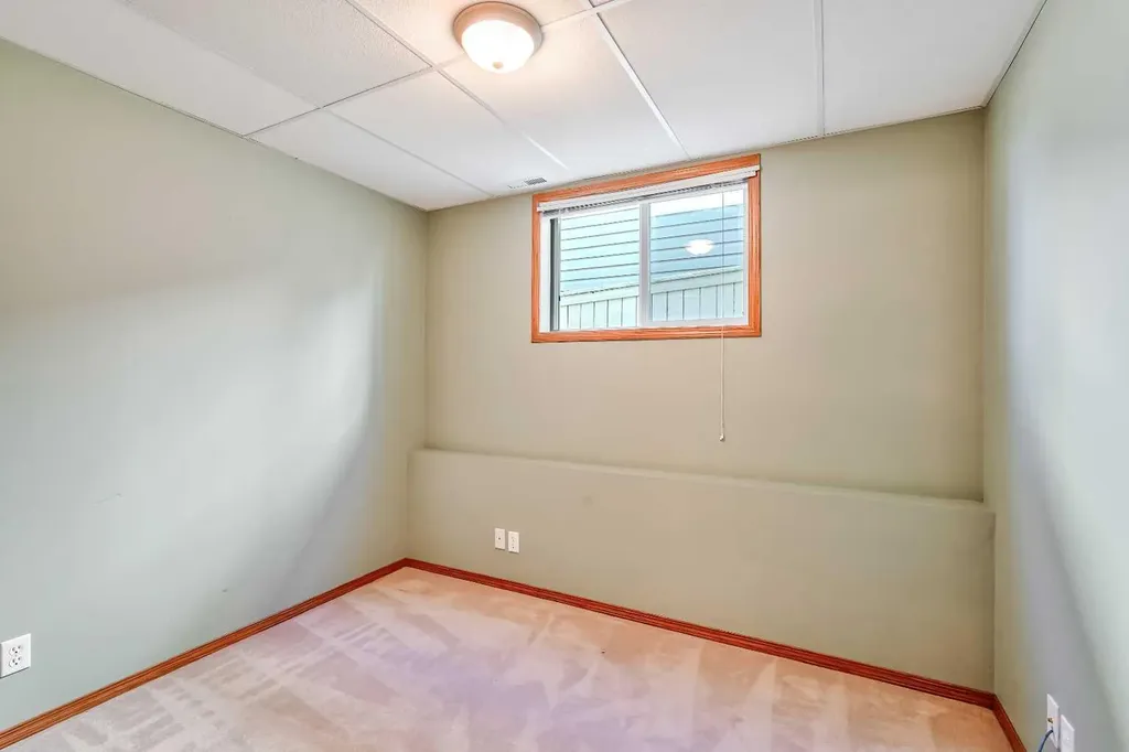 236 Covepark Close NE Calgary AB T3K 5R3