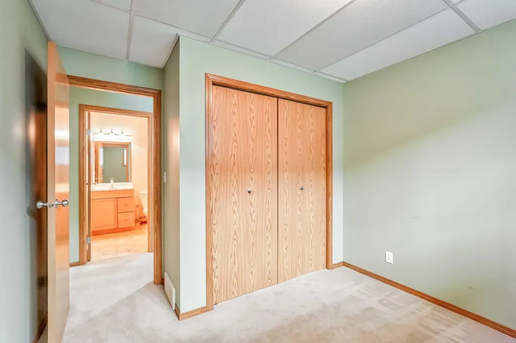236 Covepark Close NE Calgary AB T3K 5R3
