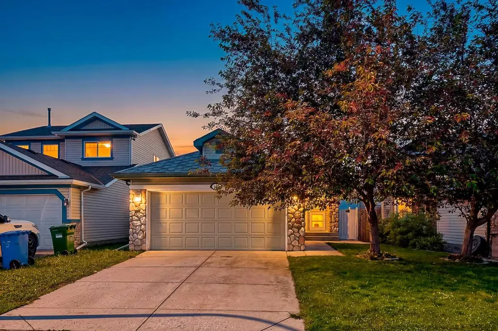 236 Covepark Close NE Calgary AB T3K 5R3