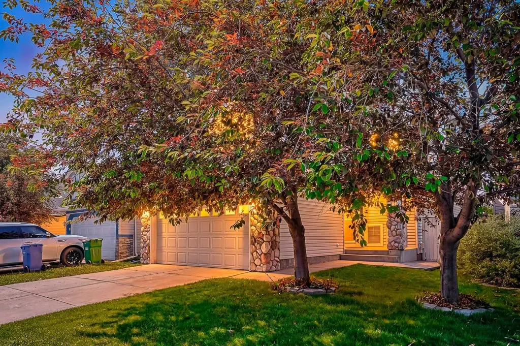 236 Covepark Close NE Calgary AB T3K 5R3