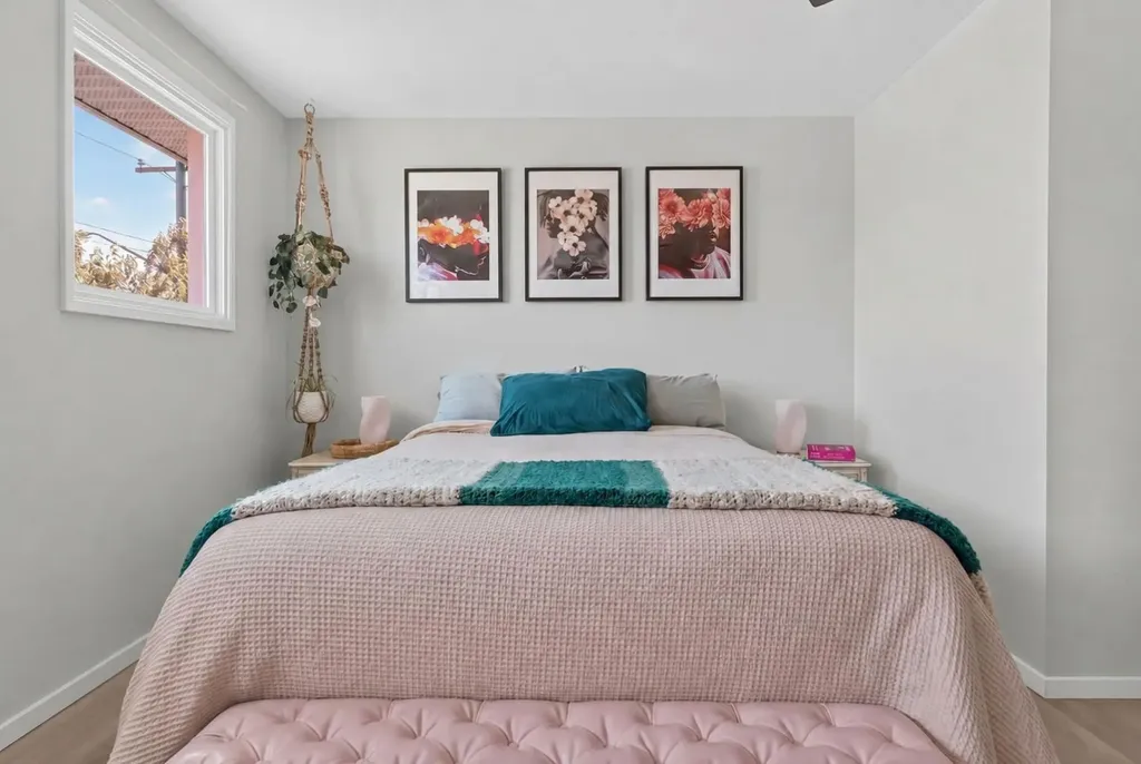 513 Killarney Glen Court SW Calgary AB T3E 7H4