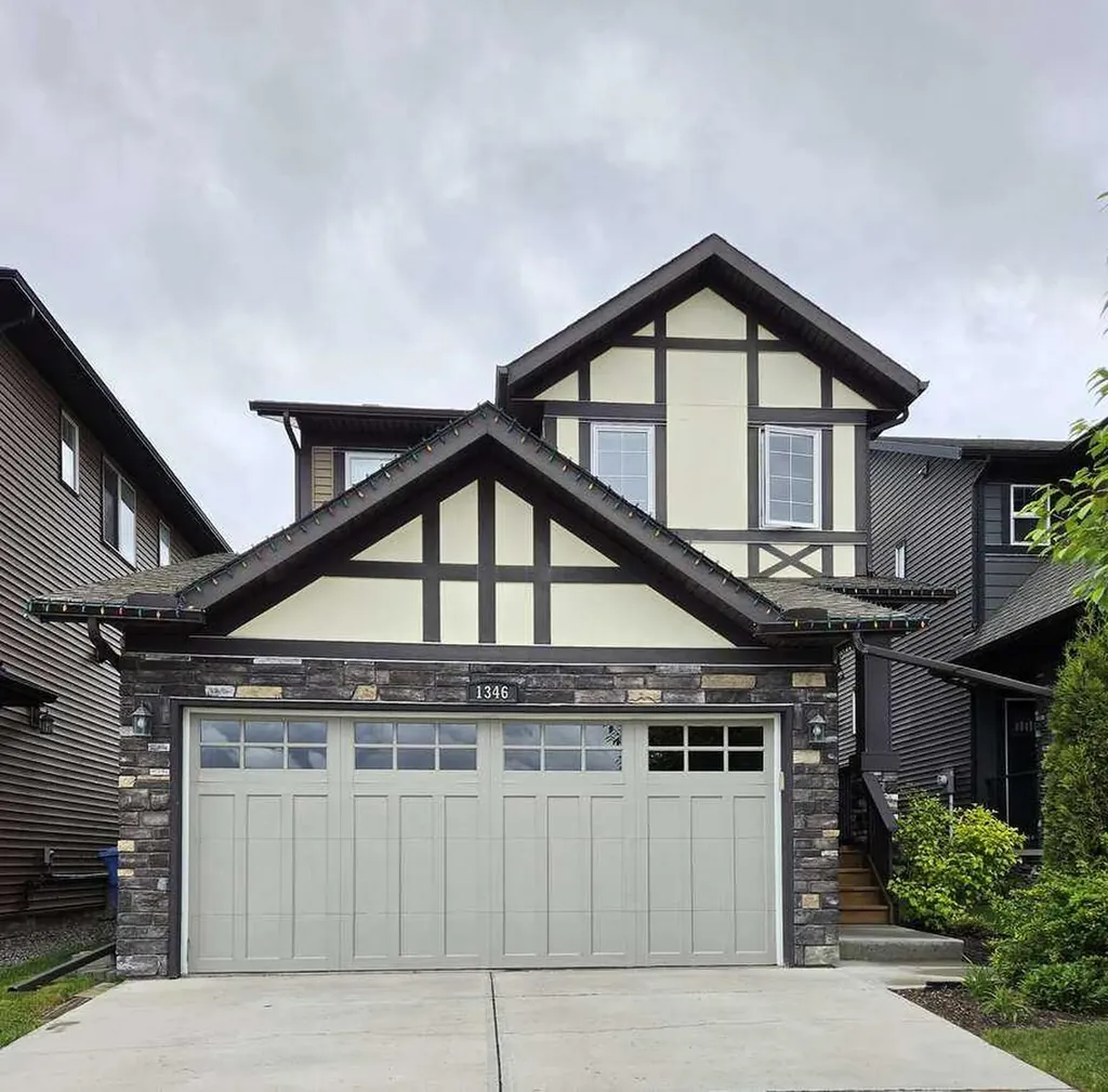 1346 Kings Heights Way SE Airdrie AB T4A 0R9