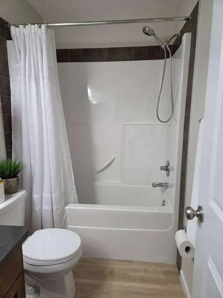 1346 Kings Heights Way SE Airdrie AB T4A 0R9