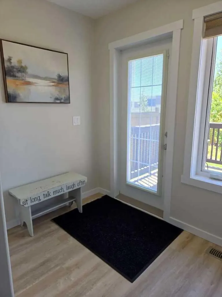 1346 Kings Heights Way SE Airdrie AB T4A 0R9