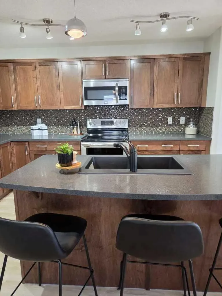 1346 Kings Heights Way SE Airdrie AB T4A 0R9