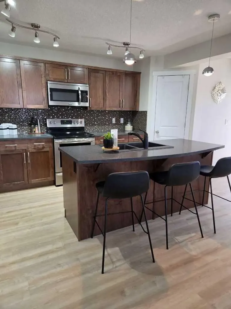 1346 Kings Heights Way SE Airdrie AB T4A 0R9