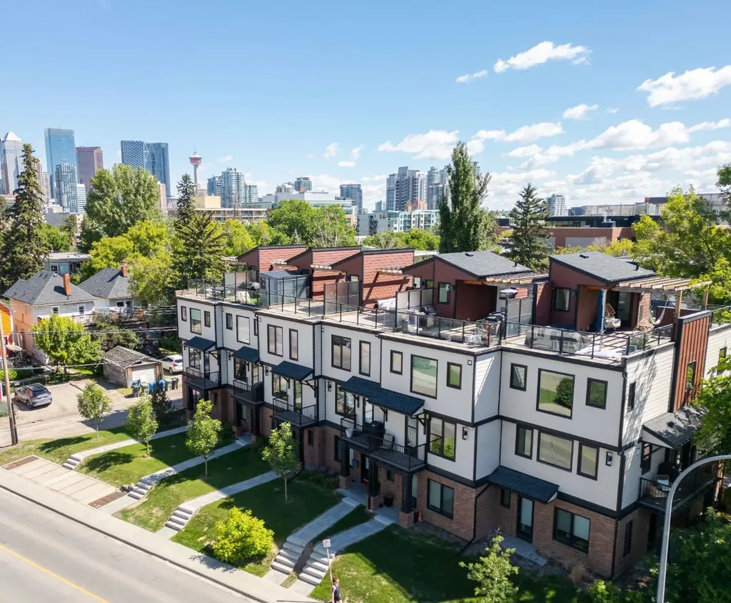 2222 5 Street SW Calgary AB T2S 3J1