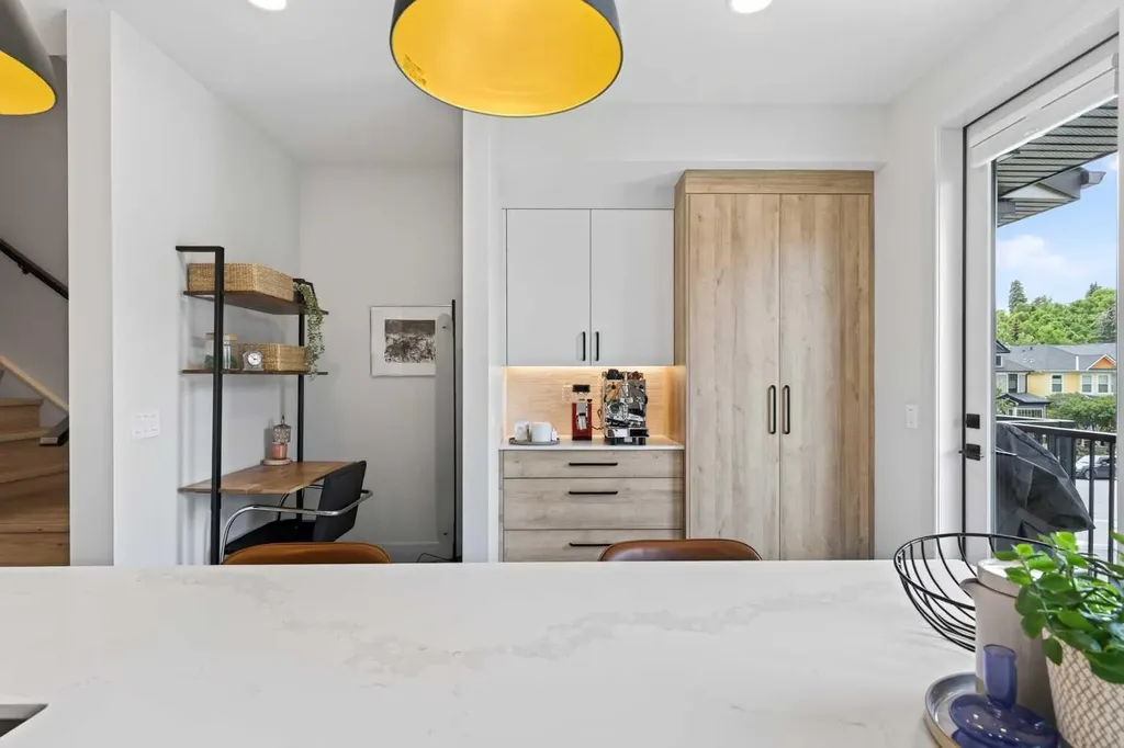 2222 5 Street SW Calgary AB T2S 3J1