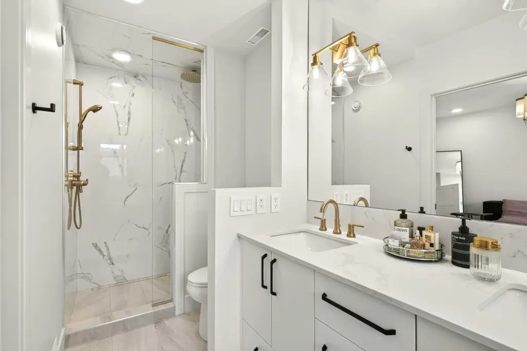 2222 5 Street SW Calgary AB T2S 3J1