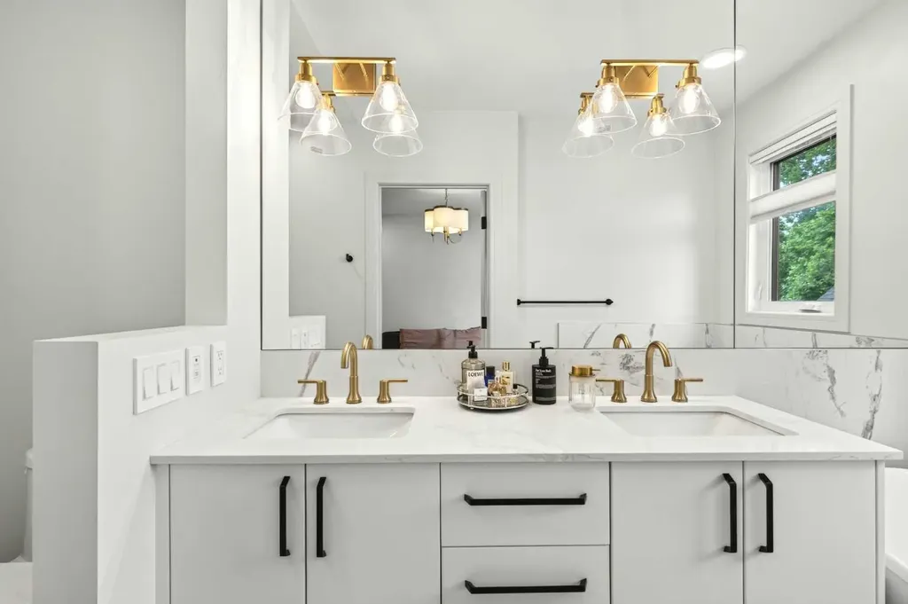 2222 5 Street SW Calgary AB T2S 3J1