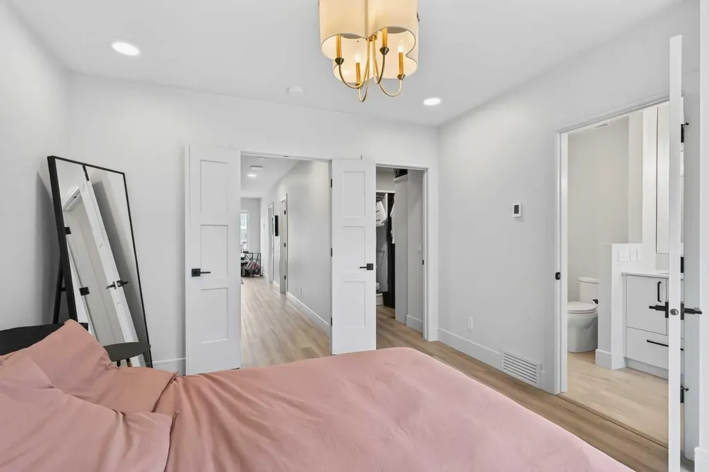 2222 5 Street SW Calgary AB T2S 3J1