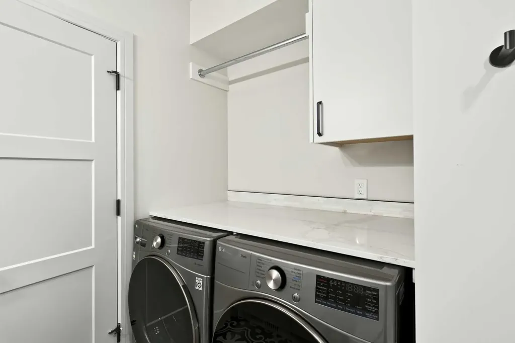 2222 5 Street SW Calgary AB T2S 3J1