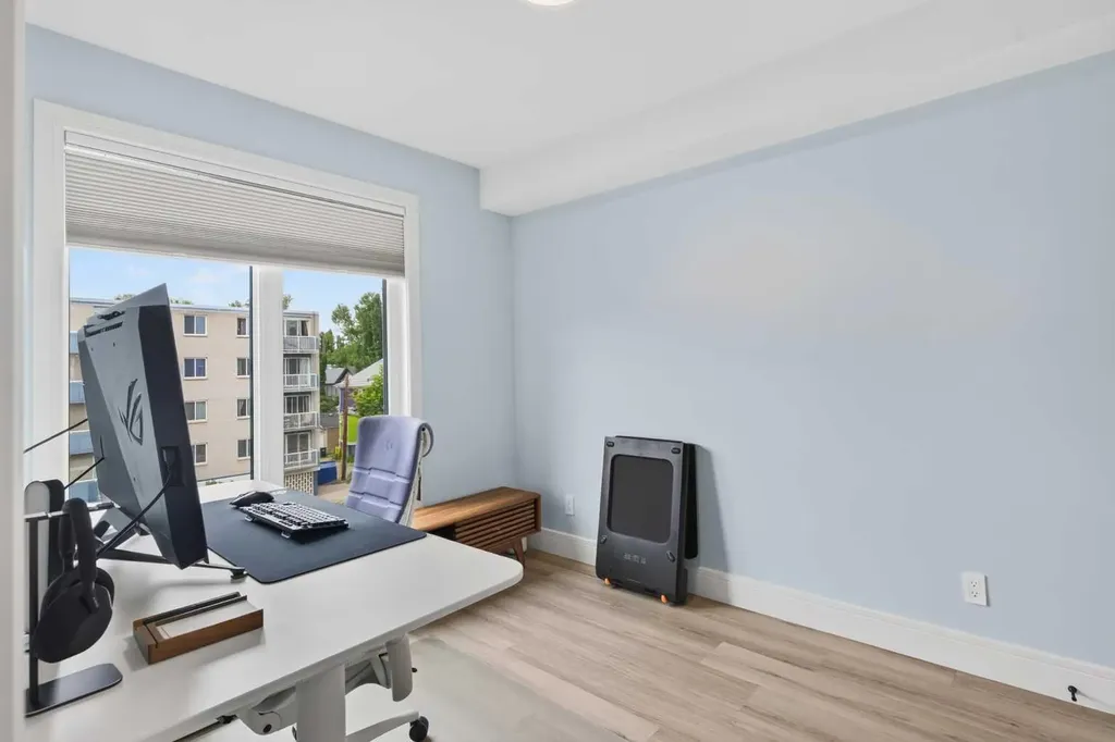 2222 5 Street SW Calgary AB T2S 3J1