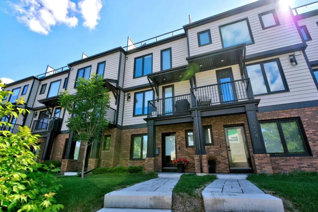 2222 5 Street SW Calgary AB T2S 3J1