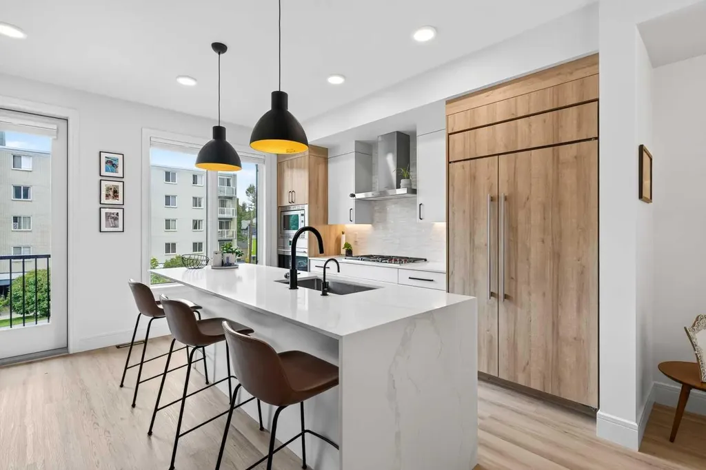 2222 5 Street SW Calgary AB T2S 3J1