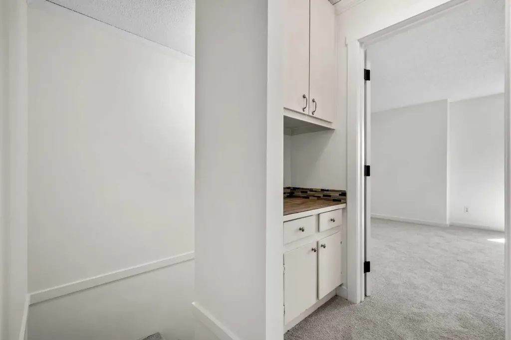 134 Erin Ridge Road SE Calgary AB T2B 2W9