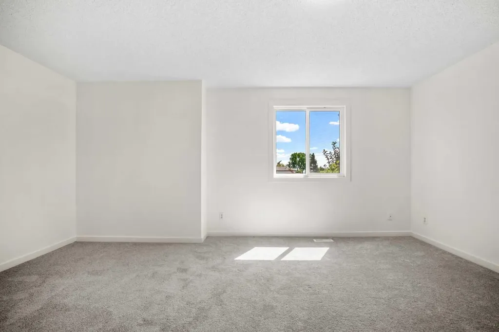 134 Erin Ridge Road SE Calgary AB T2B 2W9