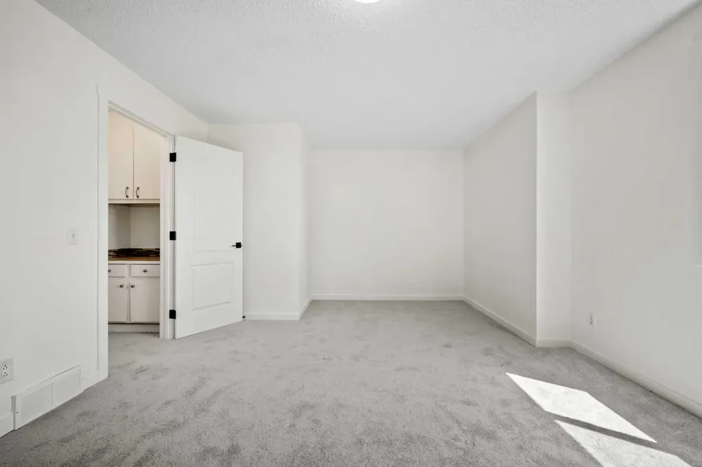 134 Erin Ridge Road SE Calgary AB T2B 2W9