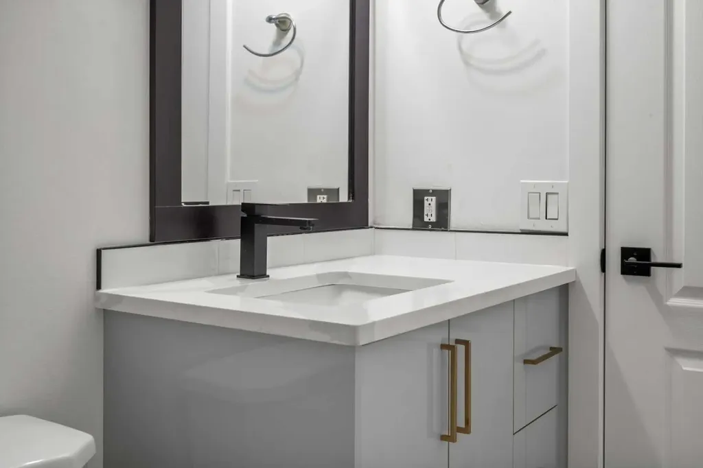 134 Erin Ridge Road SE Calgary AB T2B 2W9