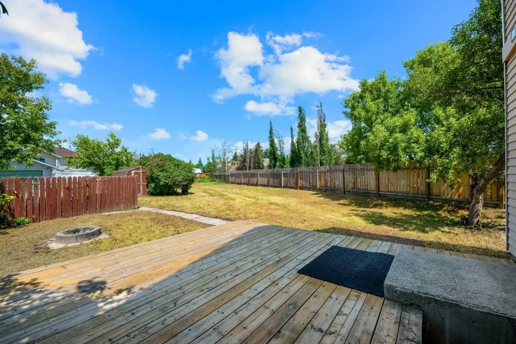 134 Erin Ridge Road SE Calgary AB T2B 2W9