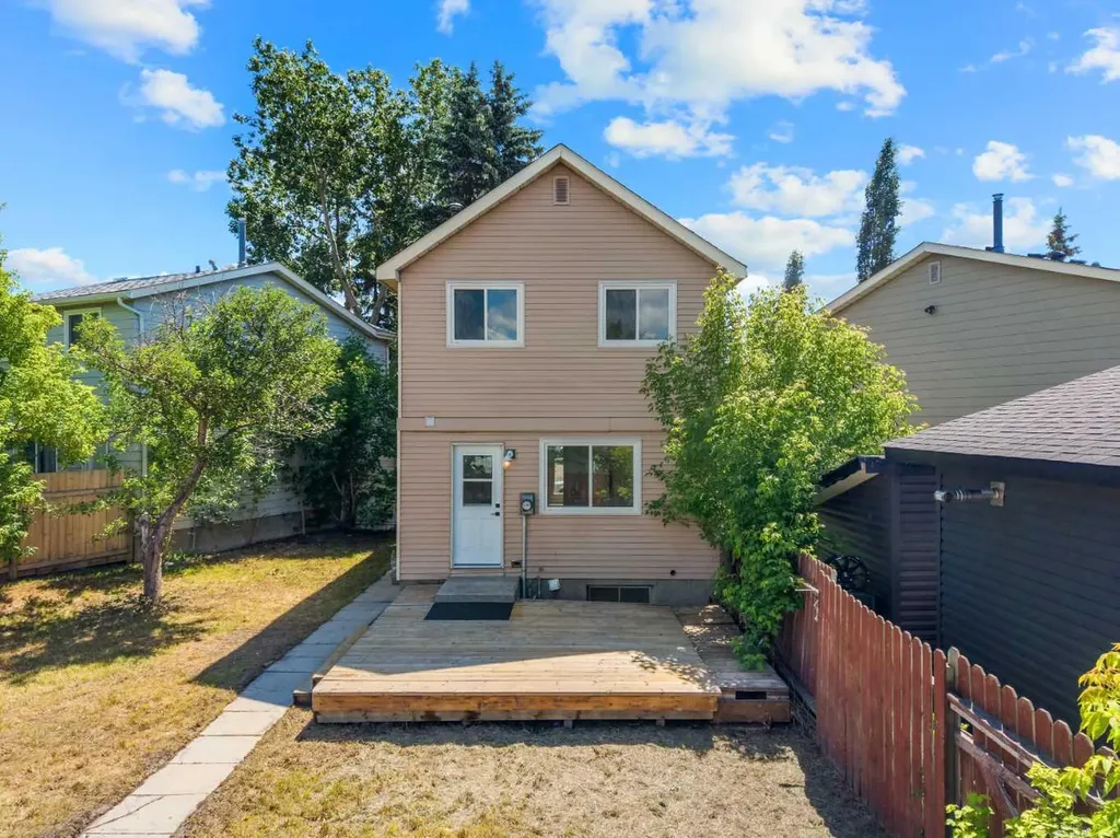 134 Erin Ridge Road SE Calgary AB T2B 2W9