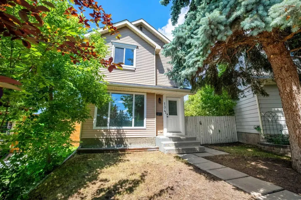 134 Erin Ridge Road SE Calgary AB T2B 2W9