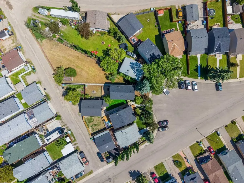 134 Erin Ridge Road SE Calgary AB T2B 2W9