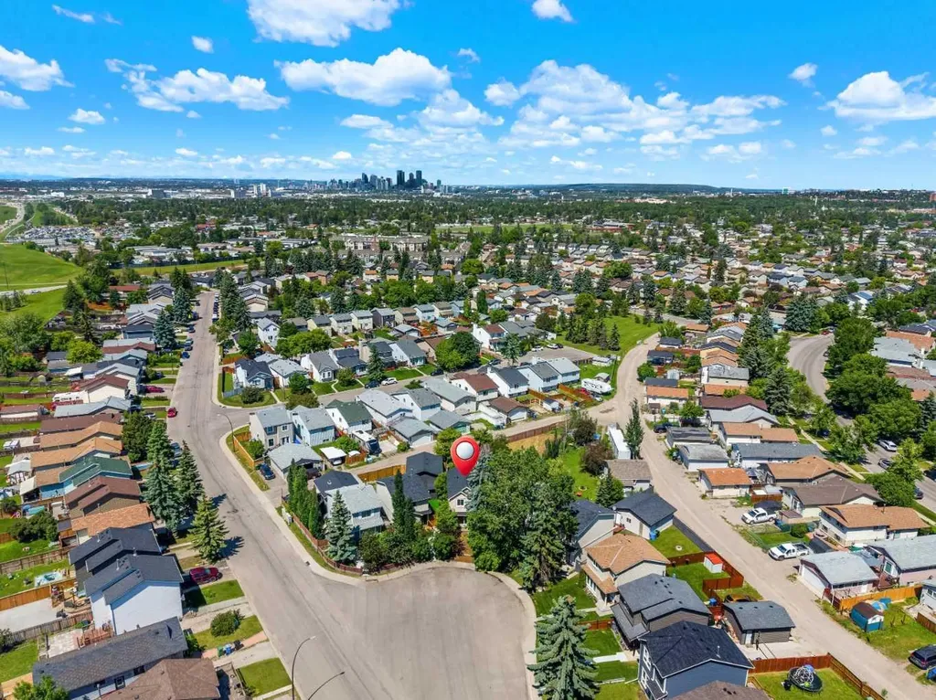134 Erin Ridge Road SE Calgary AB T2B 2W9