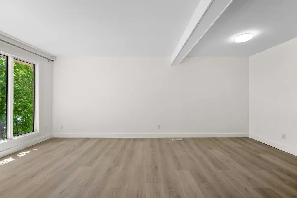 134 Erin Ridge Road SE Calgary AB T2B 2W9