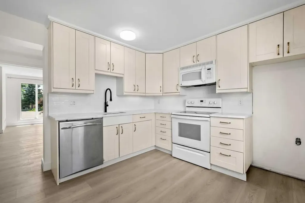134 Erin Ridge Road SE Calgary AB T2B 2W9
