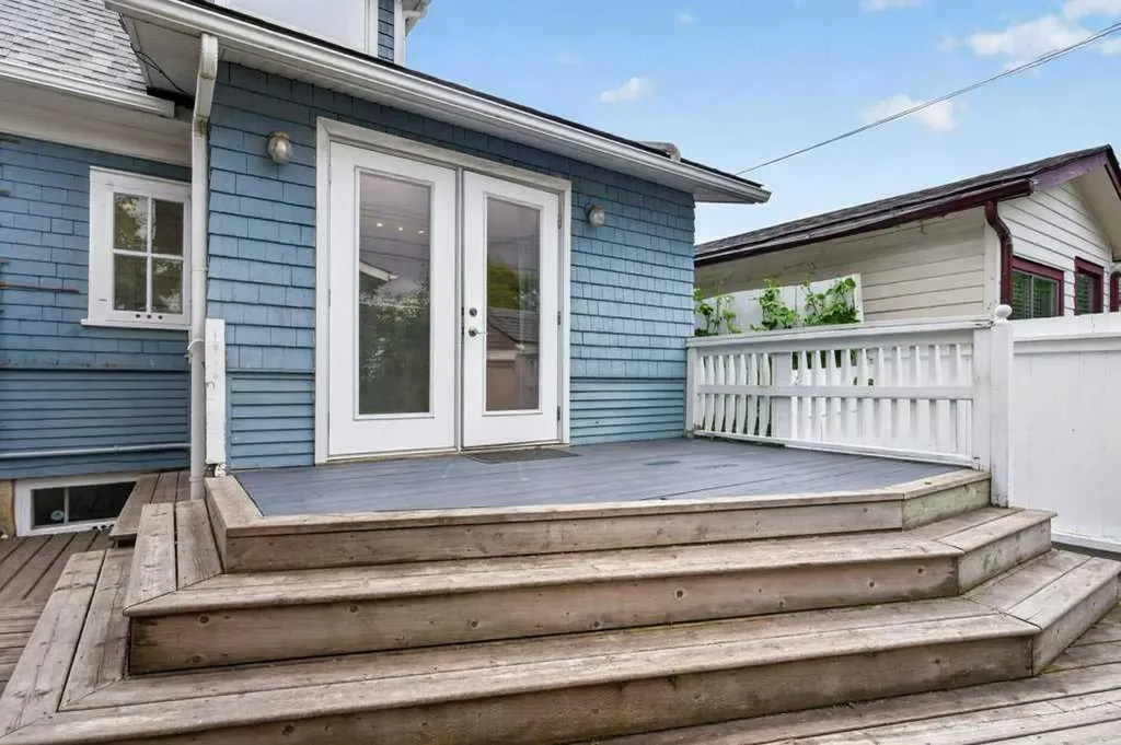 918 18 Avenue SE Calgary AB T2G 1L3