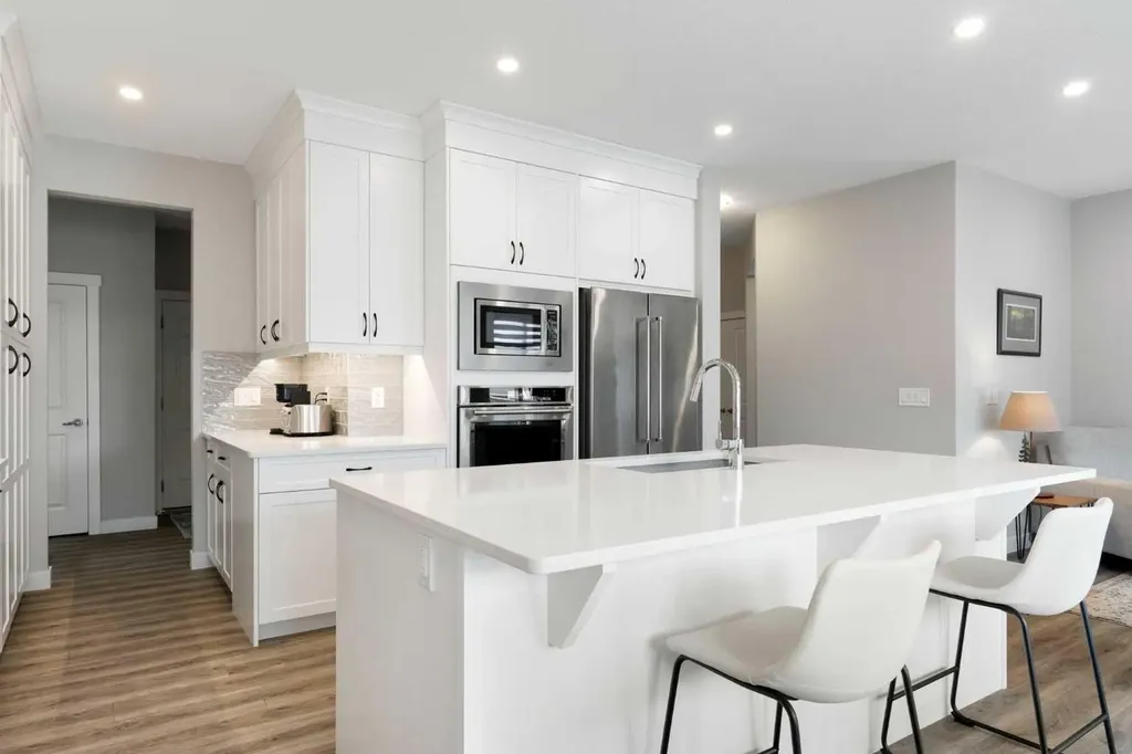 264 Riviera Way Cochrane AB T4C0Z2