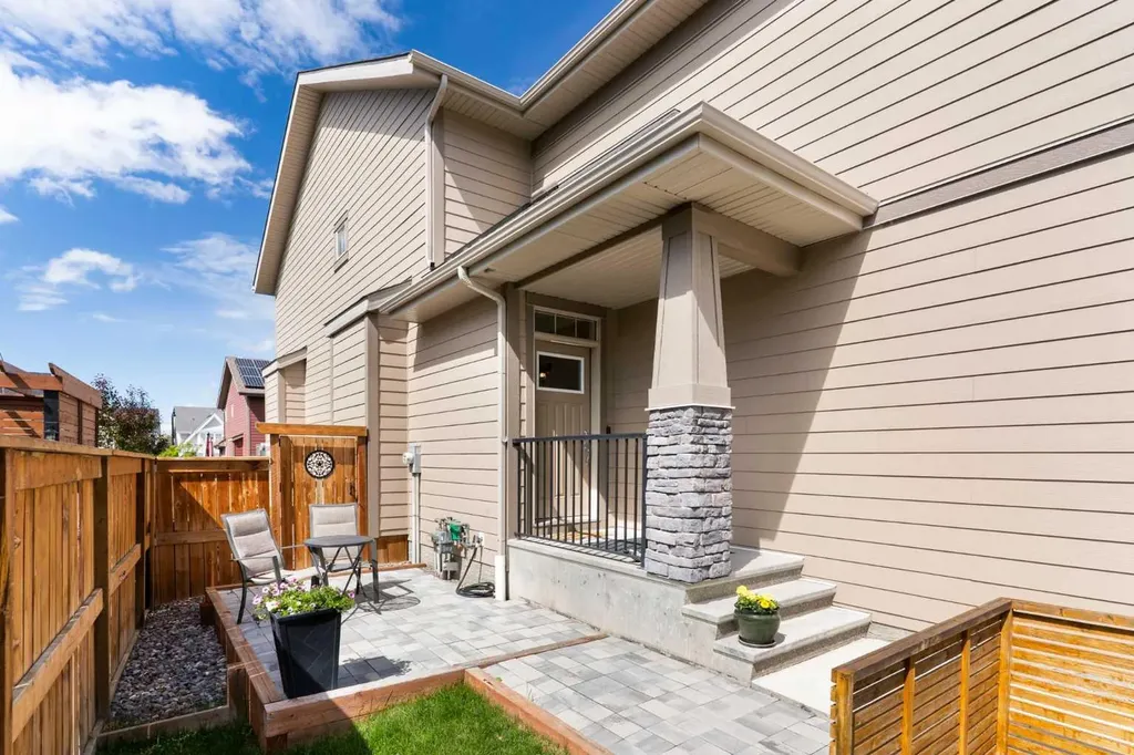 264 Riviera Way Cochrane AB T4C0Z2