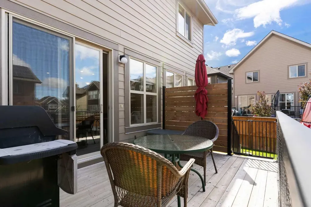 264 Riviera Way Cochrane AB T4C0Z2