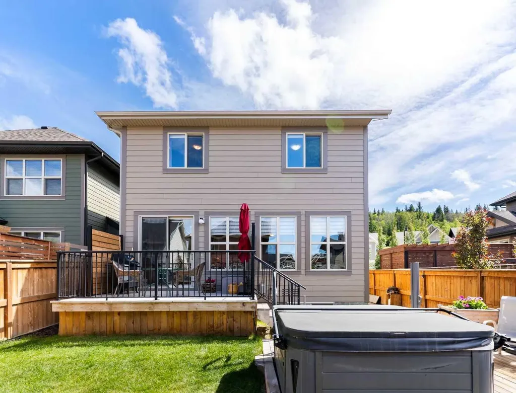 264 Riviera Way Cochrane AB T4C0Z2