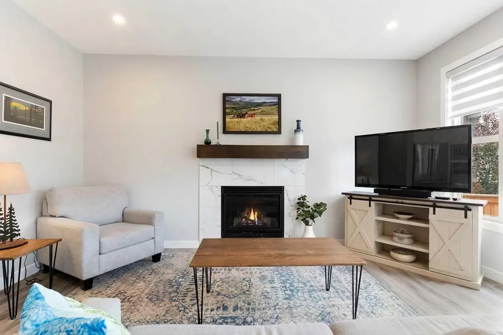 264 Riviera Way Cochrane AB T4C0Z2