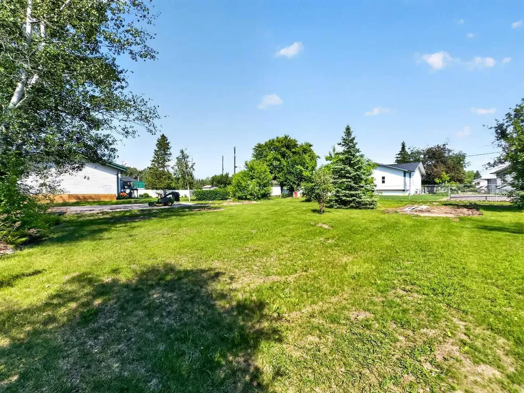 10313 107 Street La Crete AB T0H2H0