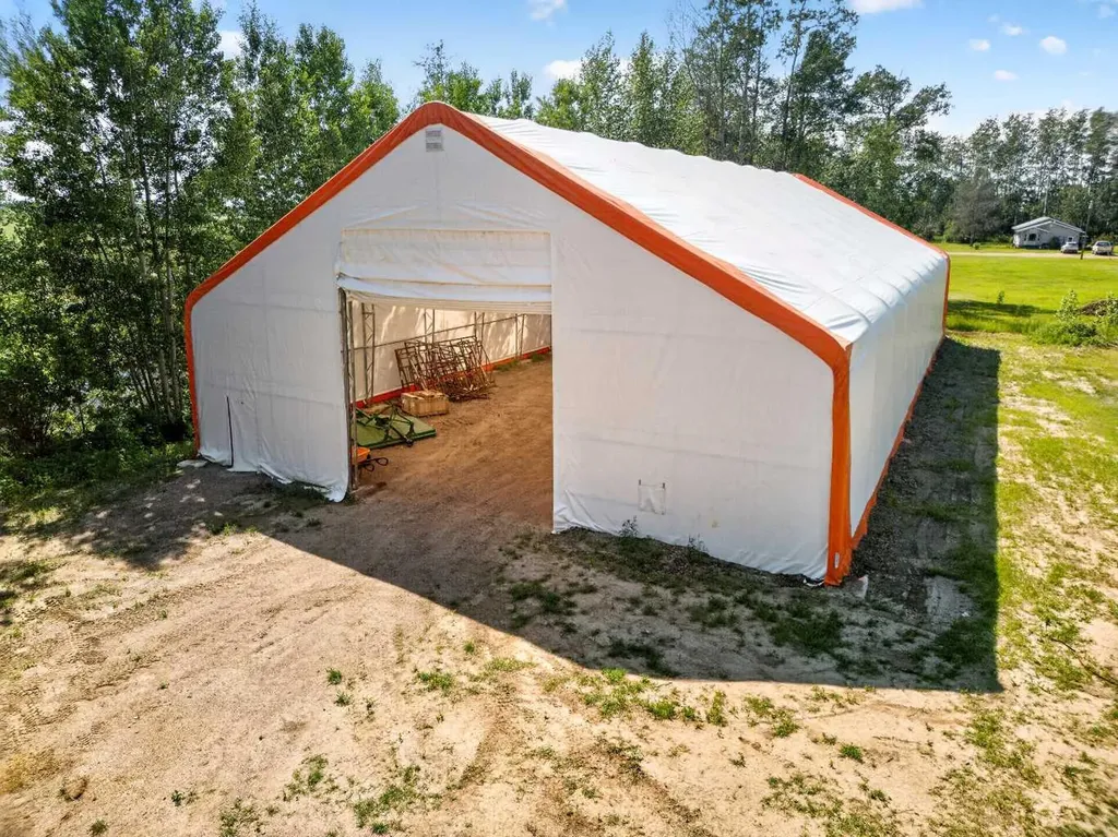 15176 Twp Road 1052 Rural Mackenzie County AB T0H2H0