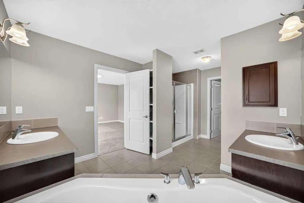 1022 Evanston Drive Calgary AB T3P0K5